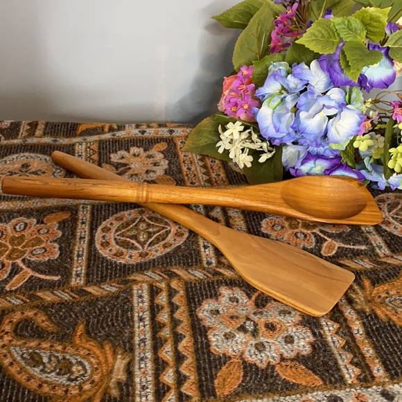 Hand Carved Large Wooden Spoons - Picture 4 of 9